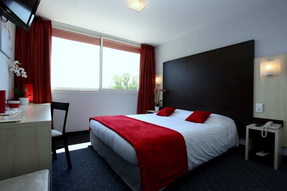 ויטראק Hotel Le Clos Roussillon Pres De Sarlat מראה חיצוני תמונה