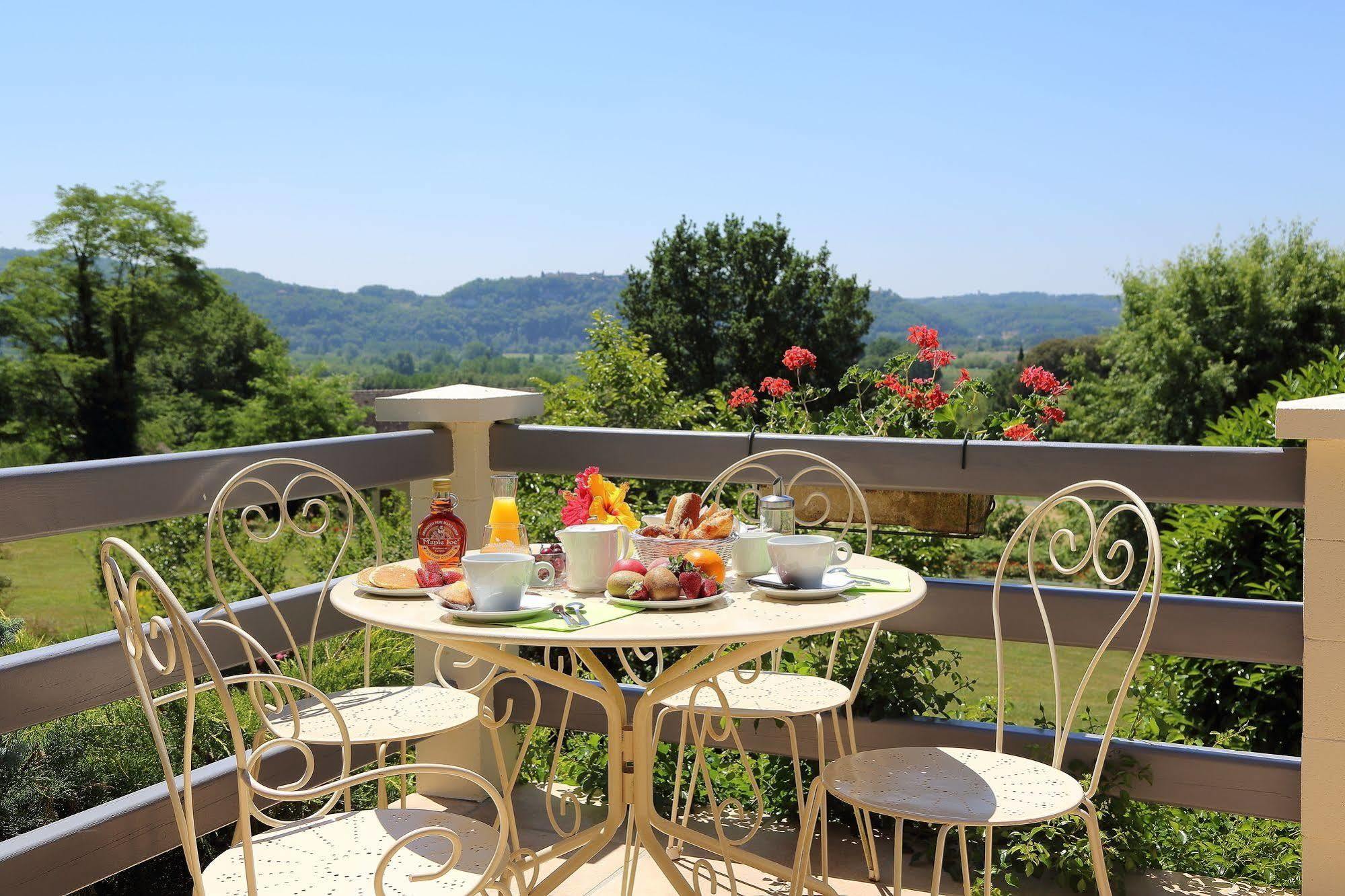 ויטראק Hotel Le Clos Roussillon Pres De Sarlat מראה חיצוני תמונה