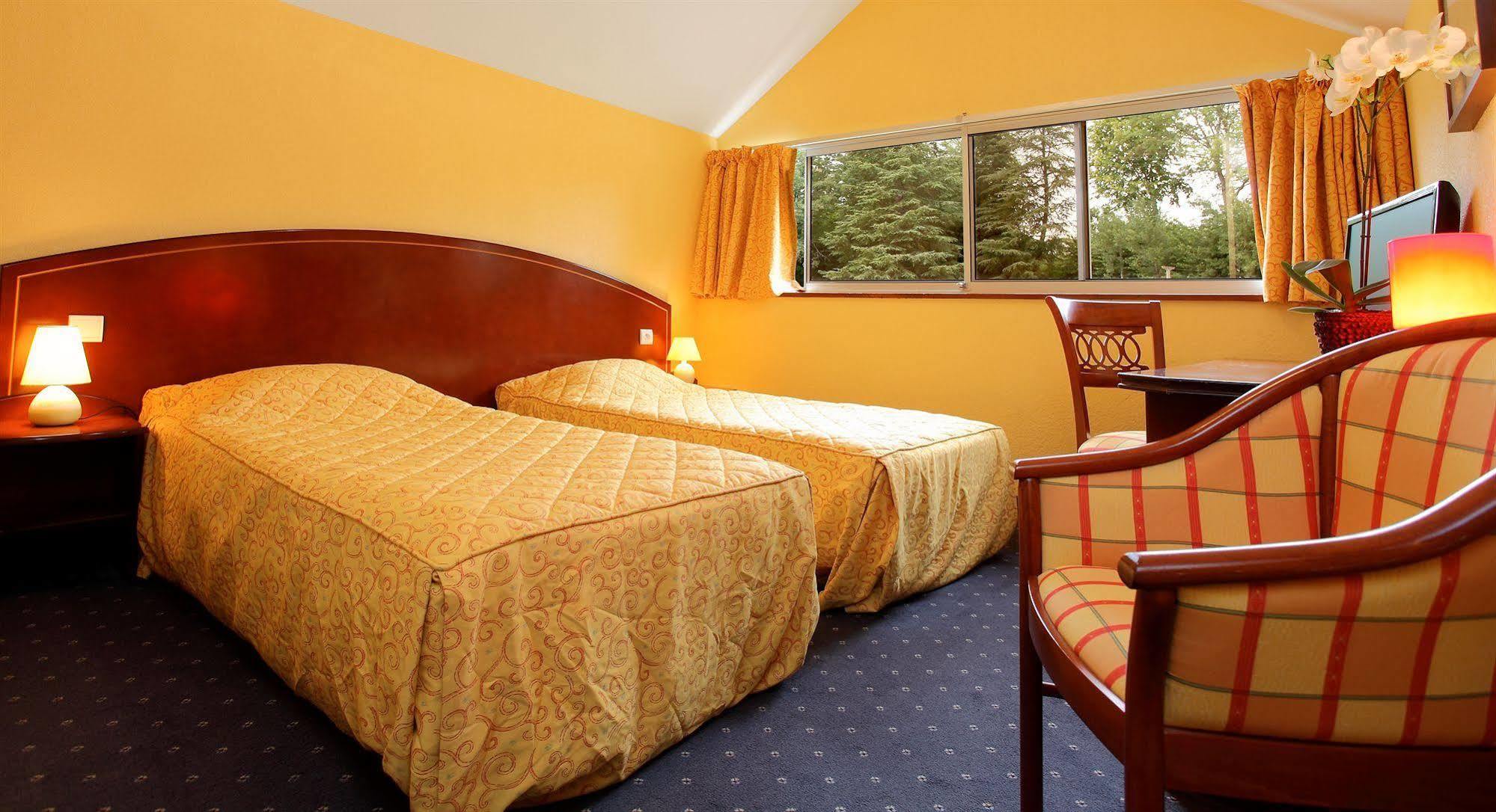 ויטראק Hotel Le Clos Roussillon Pres De Sarlat מראה חיצוני תמונה