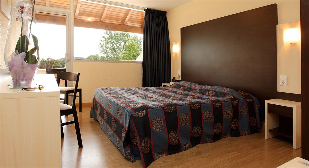 ויטראק Hotel Le Clos Roussillon Pres De Sarlat מראה חיצוני תמונה